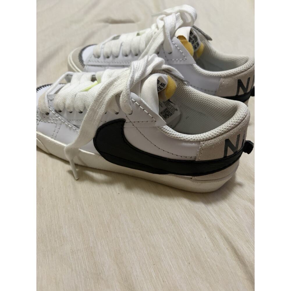 Nike Low Top Lace Up Athletic Sneakers White/Black Womens 6 - Picture 4 of 4
